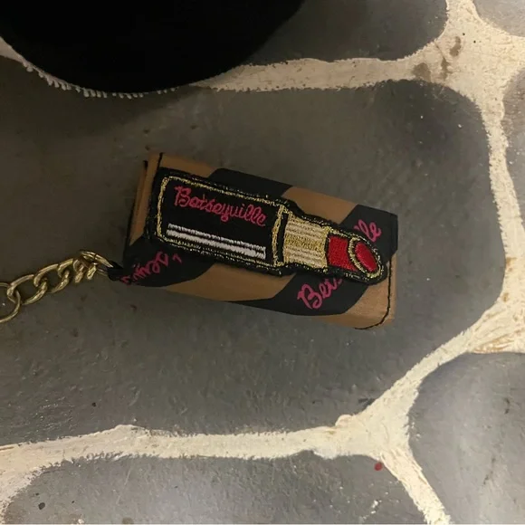 Betsy Johnson pop culture style purse - Picture 8 of 8